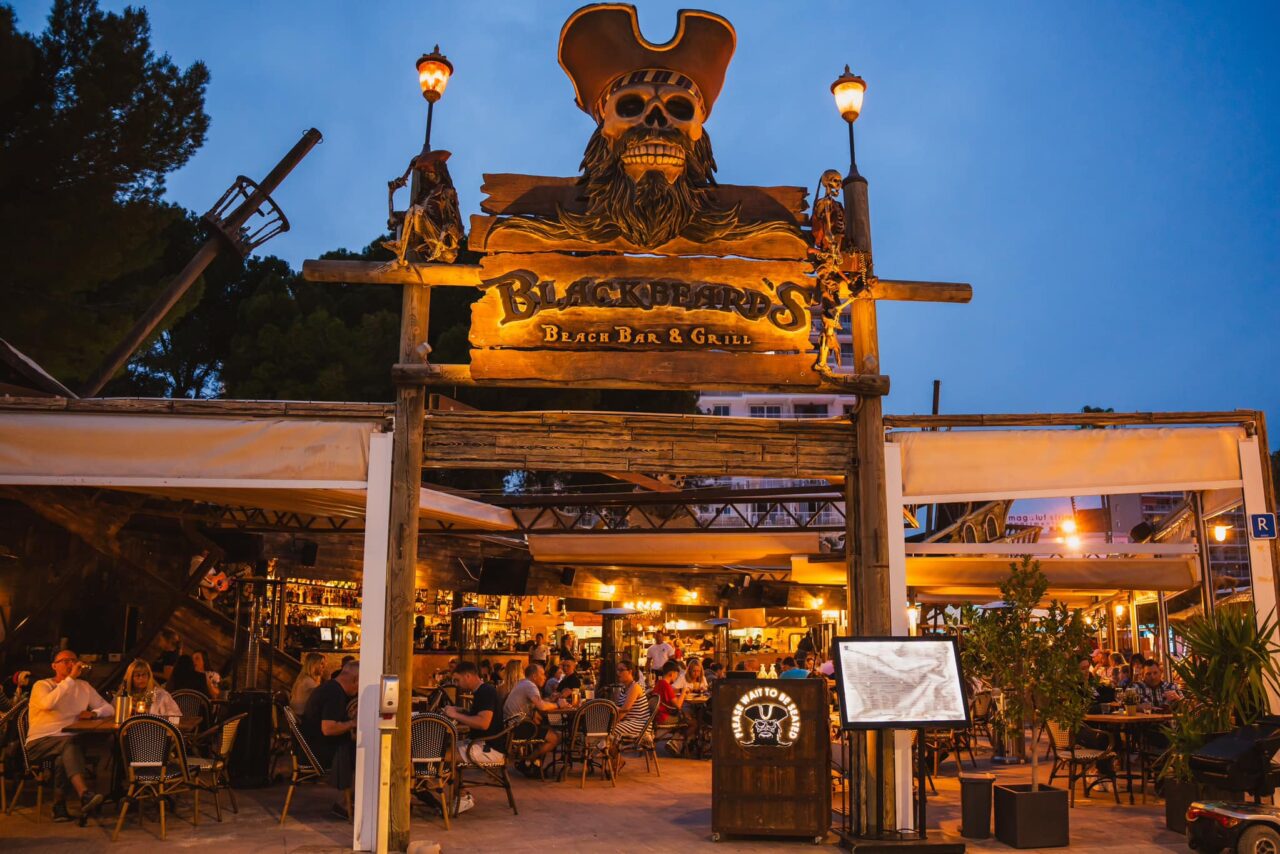 front view of Blackbeards beach in Magaluf